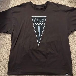 Vans XXL Brown W/ Black/Gray Graphic T